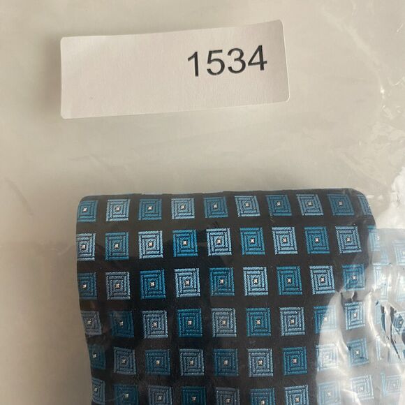 Donald J Trump Signature Collection‎ Silk Tie Blue Geometric Gold Bar 60”x3.5” - Picture 8 of 8